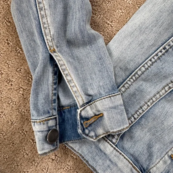 Kut from Kloth Denim Jacket size S light wash women’s - Picture 3 of 5